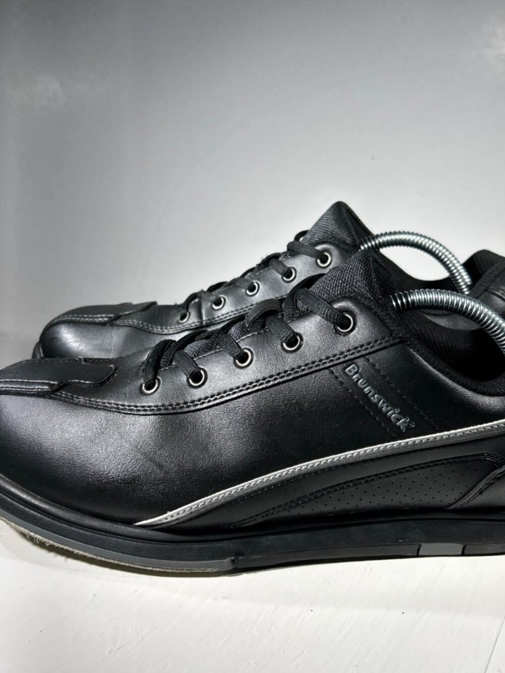 Brunswick Fury Mens Bowling Shoes Size 11 Black Flex Slide Tech Sneakers DM-001